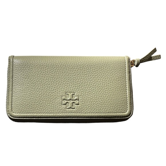 Tory Burch Long‎ Walle Leather Zipper Gold Hardware Women Authentic Pistachio